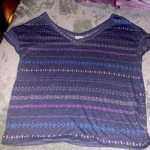 XS v- neck tee shirt - Picture 1 of 5